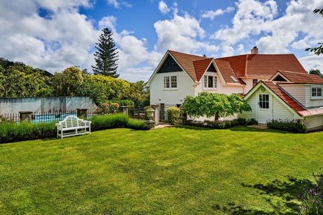 Photo of property in 60 Cheviot Road, Lowry Bay, Lower Hutt, 5013