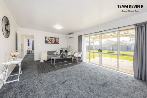 Photo of property in 5 Reyland Close, Weymouth, Auckland, 2103