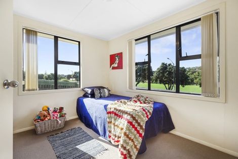 Photo of property in 110 Main Road, Titahi Bay, Porirua, 5022