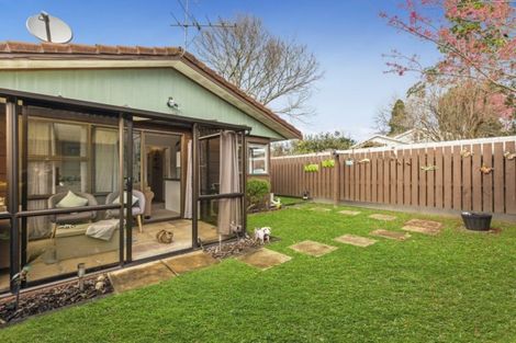 Photo of property in 1/2 Short Street, Papakura, 2110