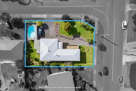 Photo of property in 18 Lavelle Road, Henderson, Auckland, 0612