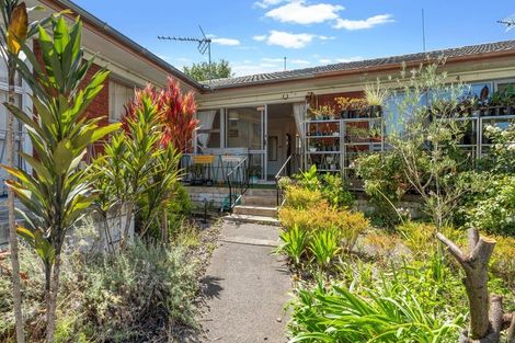 Photo of property in 5/1 Ribblesdale Road, Henderson, Auckland, 0612