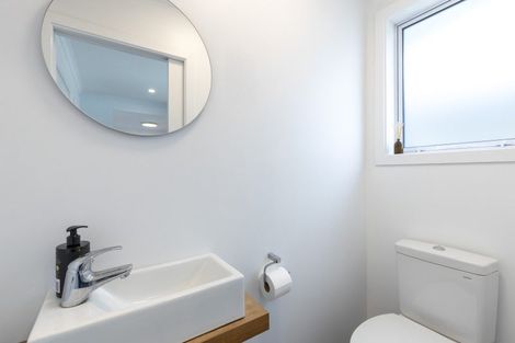 Photo of property in 106b Seaview Road, Westown, New Plymouth, 4310