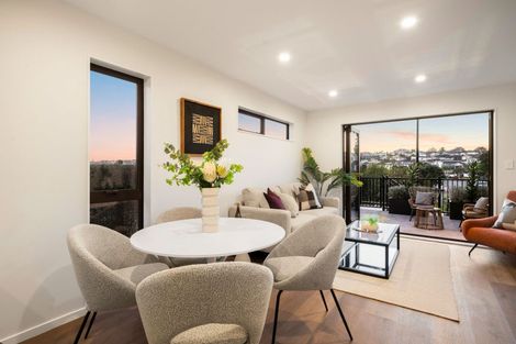 Photo of property in 13/10 Ngaroma House Drive, Hobsonville, Auckland, 0616