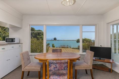 Photo of property in 16 Martin Street, Monaco, Nelson, 7011
