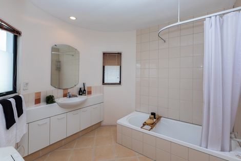 Photo of property in 28e Cranmer Square, Christchurch Central, Christchurch, 8013