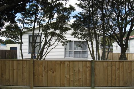 Photo of property in 68 Bell Road, Waiwhetu, Lower Hutt, 5010