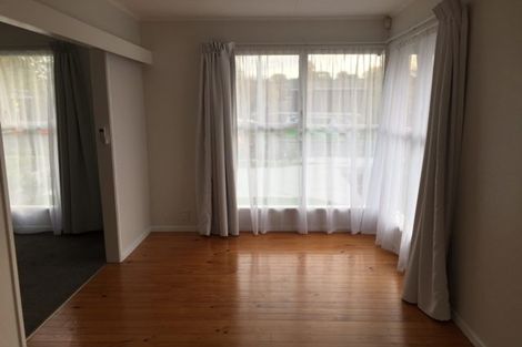 Photo of property in 44 Gossamer Drive, Pakuranga Heights, Auckland, 2010