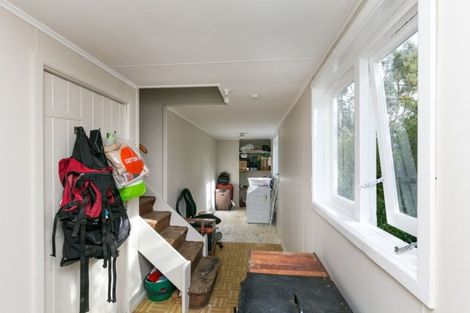 Photo of property in 10 Montgomery Avenue, Karori, Wellington, 6012