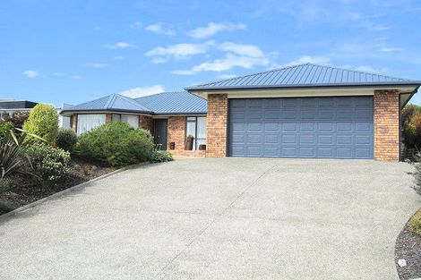 Photo of property in 20 Lionel Place, Mapua, 7005