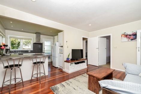 Photo of property in 1/13 Otakau Road, Milford, Auckland, 0620