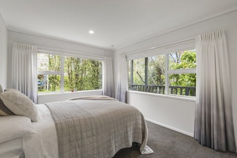 Photo of property in 40 Peter Terrace, Castor Bay, Auckland, 0620