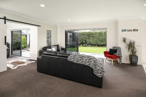 Photo of property in 35 Keswick Crescent, Huntington, Hamilton, 3210