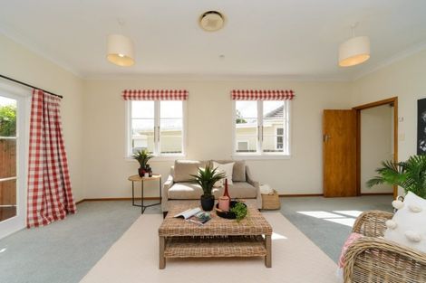 Photo of property in 100 Manawatu Street, Hokowhitu, Palmerston North, 4410