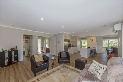 Photo of property in 4 Clifton Lane, Snells Beach, 0920