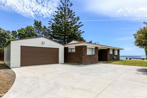 Photo of property in 26 Roy Terrace, Moturoa, New Plymouth, 4310