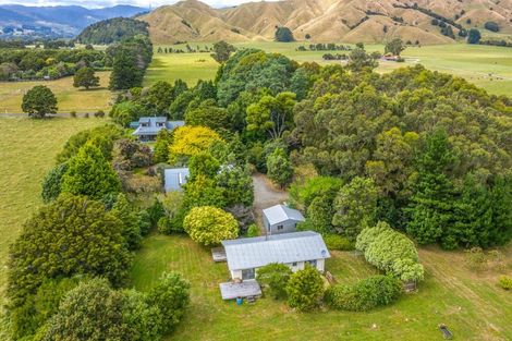 Photo of property in 335 Hautere Cross Road, Hautere, Otaki, 5582