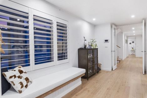 Photo of property in 9 Commodore Parry Road, Castor Bay, Auckland, 0620