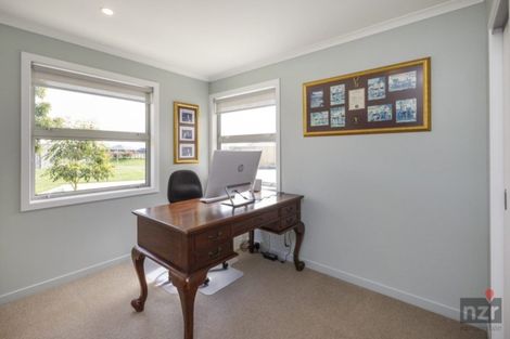 Photo of property in 98 Mount Taylor Drive, Feilding, 4775