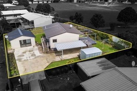 Photo of property in 2/9 Maplesden Drive, Clendon Park, Auckland, 2103