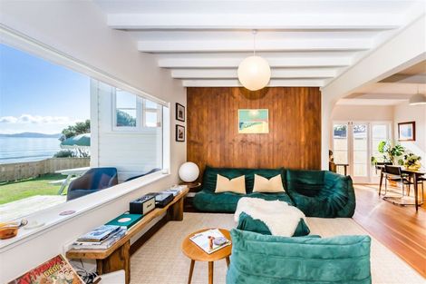 Photo of property in 37 Aperahama Street, Paekakariki, 5034