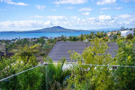 Photo of property in 41 Aberdeen Road, Castor Bay, Auckland, 0620