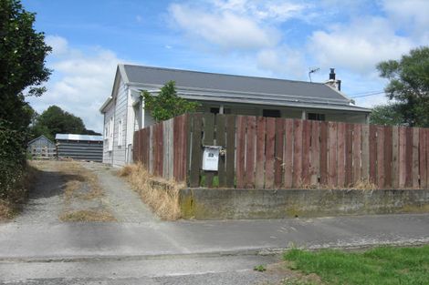 Photo of property in 33 Tararua Street, Pahiatua, 4910