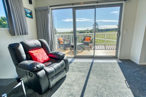 Photo of property in 91 Beach Road, Kakapotahi, Ross, 7885