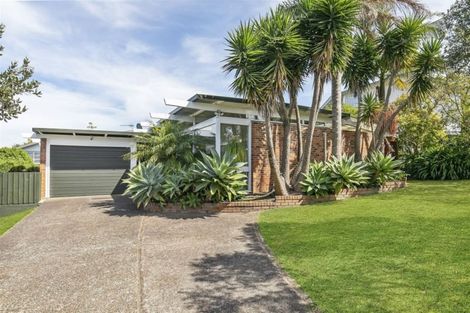 Photo of property in 98 Hillcrest Avenue, Hillcrest, Auckland, 0627