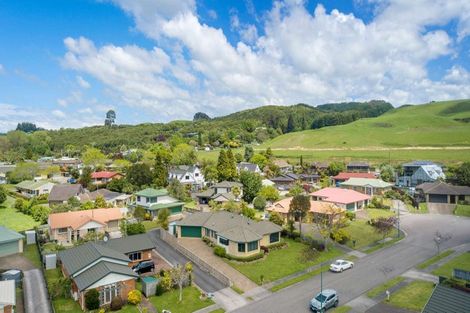 Photo of property in 8 Hoyte Place, Pukehangi, Rotorua, 3015