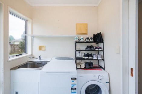 Photo of property in 31 Lydia Place, Kelvin Grove, Palmerston North, 4414
