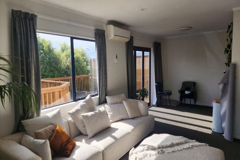 Photo of property in 2a Seymour Road, Sunnyvale, Auckland, 0612