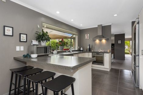 Photo of property in 32 Bramley Drive, Rototuna, Hamilton, 3210