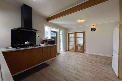 Photo of property in 353 Waiwhetu Road, Fairfield, Lower Hutt, 5011