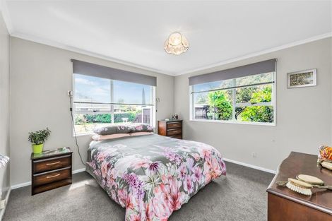 Photo of property in 2/242 Lake Terrace Road, Shirley, Christchurch, 8061
