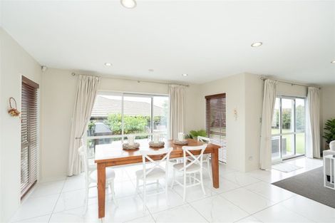 Photo of property in 60 Magellan Rise, Flagstaff, Hamilton, 3210