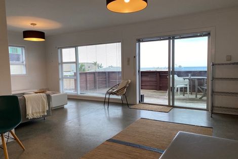 Photo of property in 3/23a Hamblyn Street, Strandon, New Plymouth, 4312