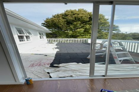 Photo of property in 372 Glenfield Road, Glenfield, Auckland, 0629