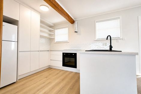 Photo of property in 11/219 Onewa Road, Birkenhead, Auckland, 0626