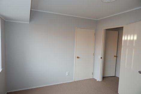Photo of property in 1/2 Lowburn Place, Clover Park, Auckland, 2019