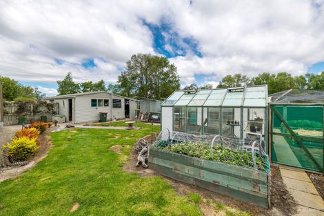 Photo of property in 92 Timaru Road, Waimate, 7924