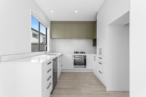 Photo of property in 22 Port Way, Rosehill, Papakura, 2113