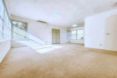 Photo of property in 73 Lynden Avenue, Hillcrest, Auckland, 0627