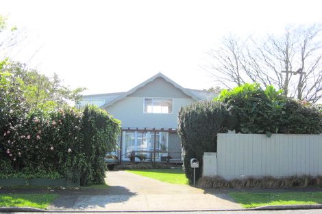 Photo of property in 8 York Crescent, Westown, New Plymouth, 4310