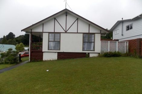 Photo of property in 42 Omapere Street, Whitby, Porirua, 5024