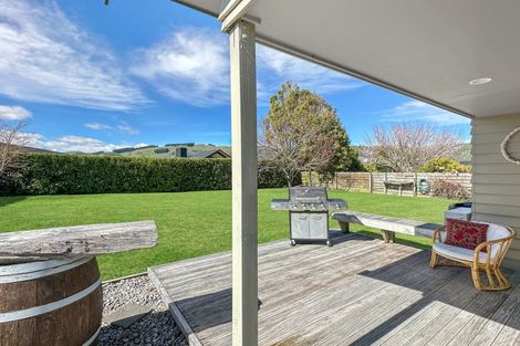 Photo of property in 53 Montgomery Crescent, Kinloch, Taupo, 3377