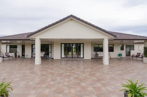 Photo of property in 6 Eagle Place, Martinborough, 5711