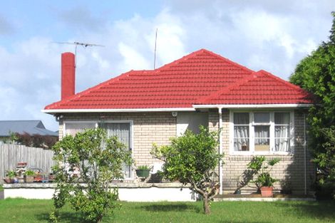 Photo of property in 1/494 Swanson Road, Ranui, Auckland, 0612