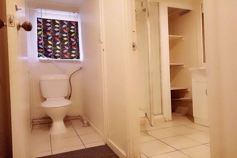 Photo of property in 1/288 East Coast Road, Forrest Hill, Auckland, 0620