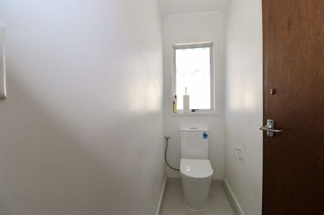 Photo of property in 28 Glynnbrooke Street, Te Atatu South, Auckland, 0610